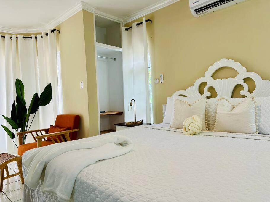 Falcon Islandview - Airport Pickup Available - 24Security Бухта Монтего Экстерьер фото